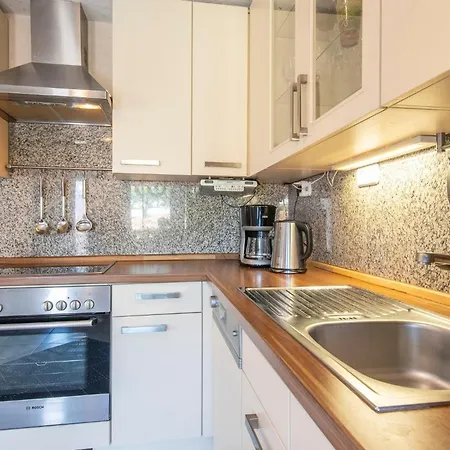 Apartment Heckenroeschen *