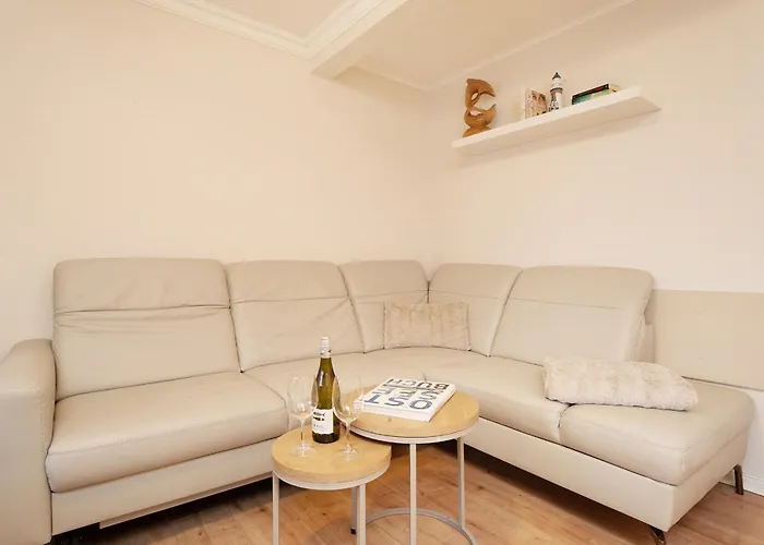 Apartment Heckenroeschen Groemitz